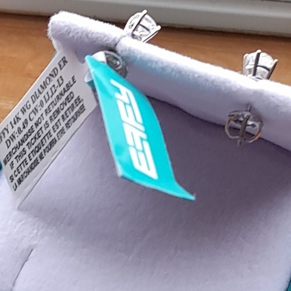 NWT Stunning EFFY .49 ctw Diamond Stud Earrings 14K White Gold - Picture 4 of 4